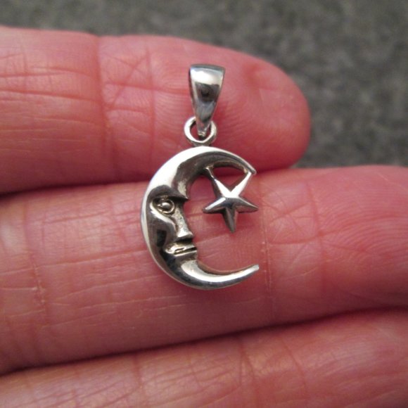 925 Sterling Crescent Moon & Star Pendant> New> Dainty, Non Tarnish, celestial - Picture 2 of 5